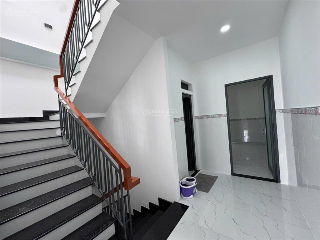 Bán nhà 5x15m 1 trệt 3 lầu st 6pn hxh kênh tân hóa  giá 9,5 tỷ