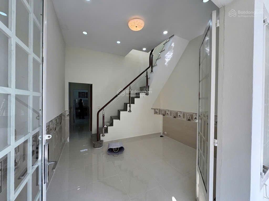 Nhà hẻm đường 17 tân thuận tây, trệt lầu 3pn