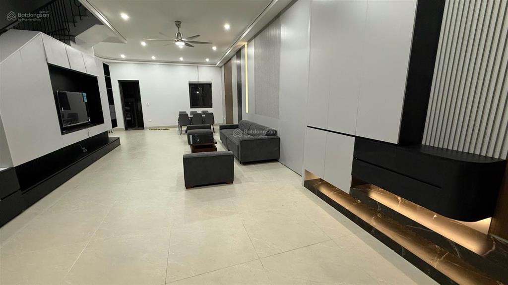 Chủ nhà ngộp  bán gấp siêu phẩm sh333 centa city ngay ngã 4 trung tâm  sẵn hđ thuê 540tr/3năm