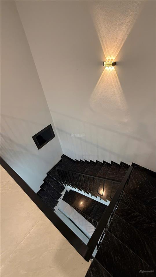 Chủ nhà ngộp  bán gấp siêu phẩm sh333 centa city ngay ngã 4 trung tâm  sẵn hđ thuê 540tr/3năm