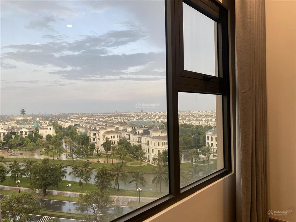 Bán căn hộ 2n2wc tầng trung view thoáng