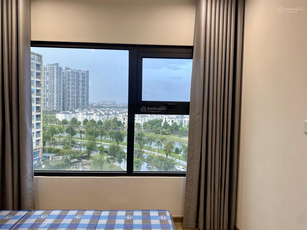 Bán căn hộ 2n2wc tầng trung view thoáng