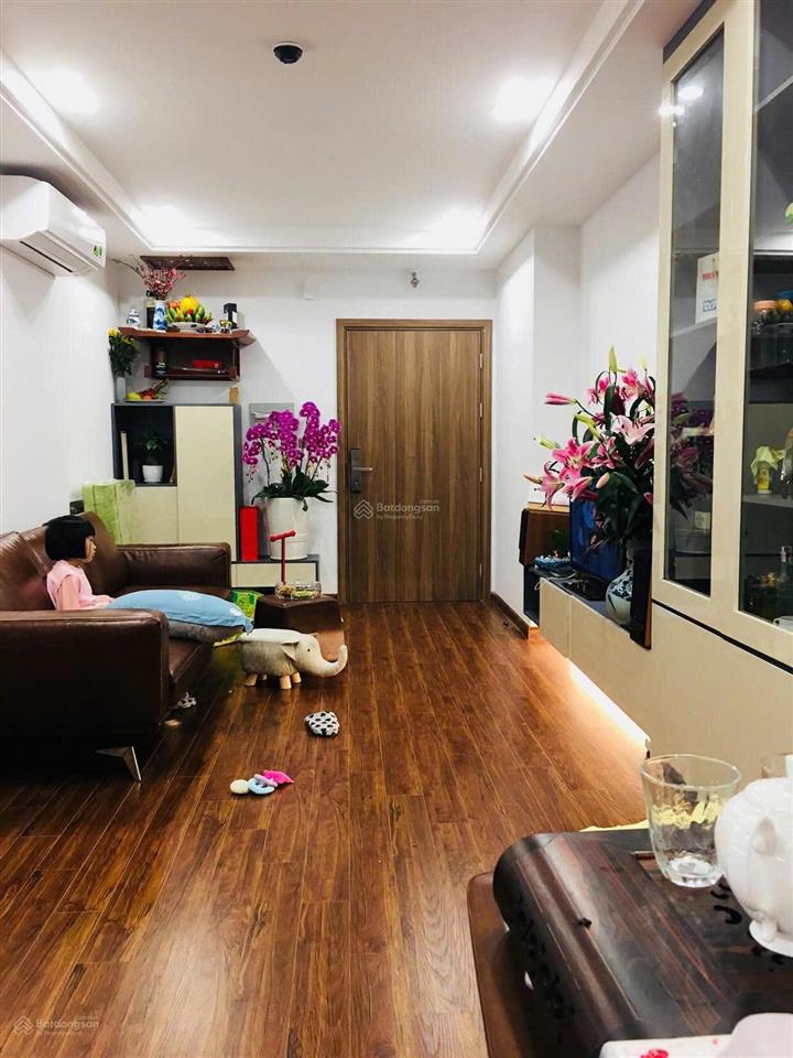 Cho thuê chcc sky central  176 định công 70m2, 2n2vs  đủ đồ (thiếu đồ điện tử)  view nội khu