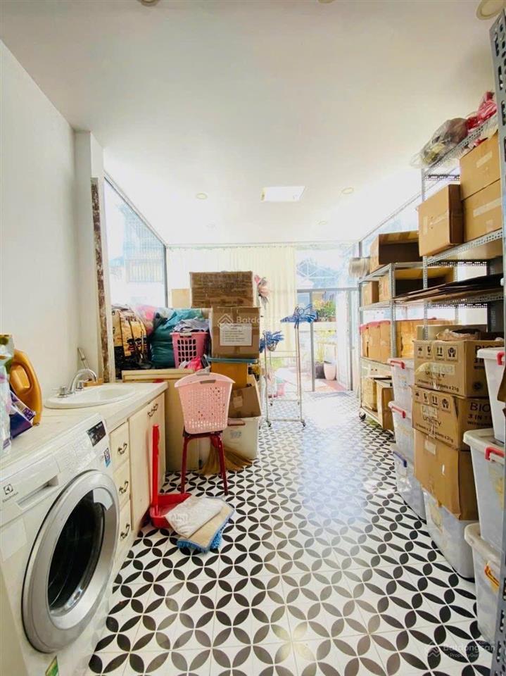 Gấp  nhà calmette quận 1 42m2 ngang 3m8 4 tầng 3 pn  thương lượng ngay chủ