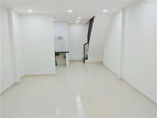 Nhà mới ở ngay ngô quyền quận 10 32m2 ngang 4m 2 tầng chỉ 6 tỷ 2