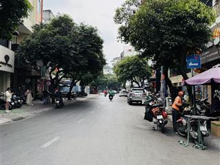 Bán nhà lê thị riêng phường bến thành  52m2 2 mặt hẻm gần mặt tiền  9 tỷ 7 thương lượng