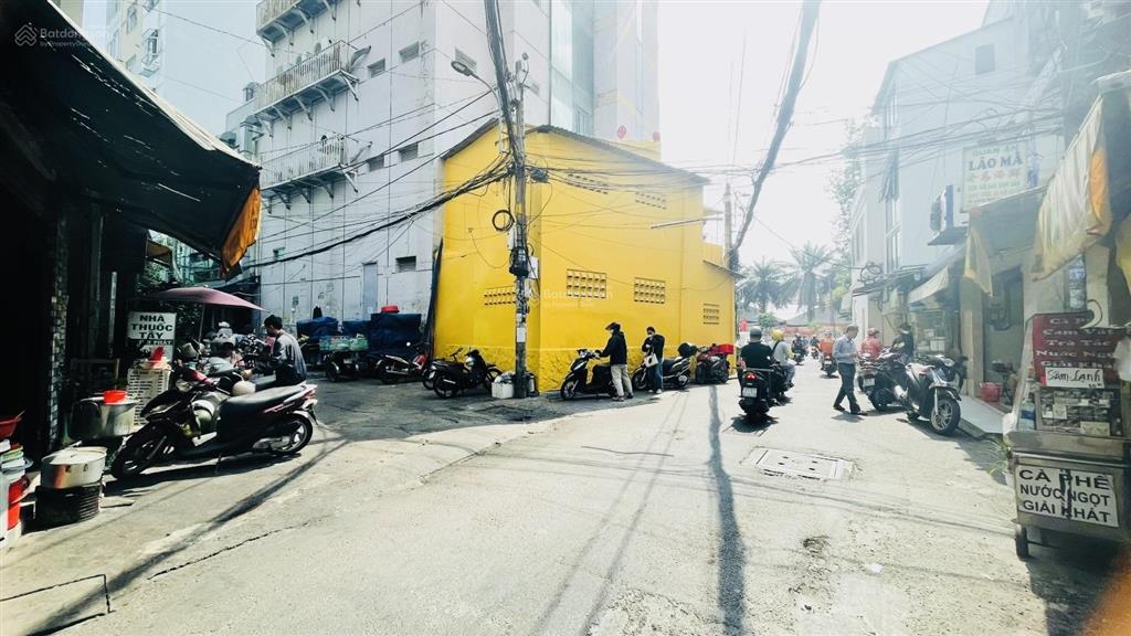 Bán nhà trần phú quận 5 39m2 ngang 3m6 5 tầng  hẻm 4m kế mặt tiền  8 tỷ x tl