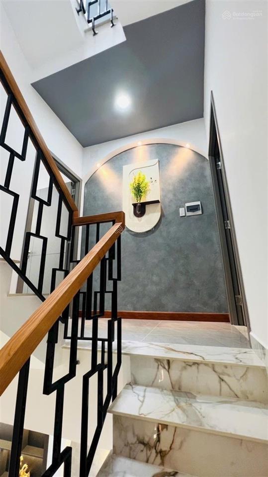 Nhà đẹp ở ngay  full nội thất  cách mạng tháng 8 quận 10 41m2 5 tầng  9 tỷ 9