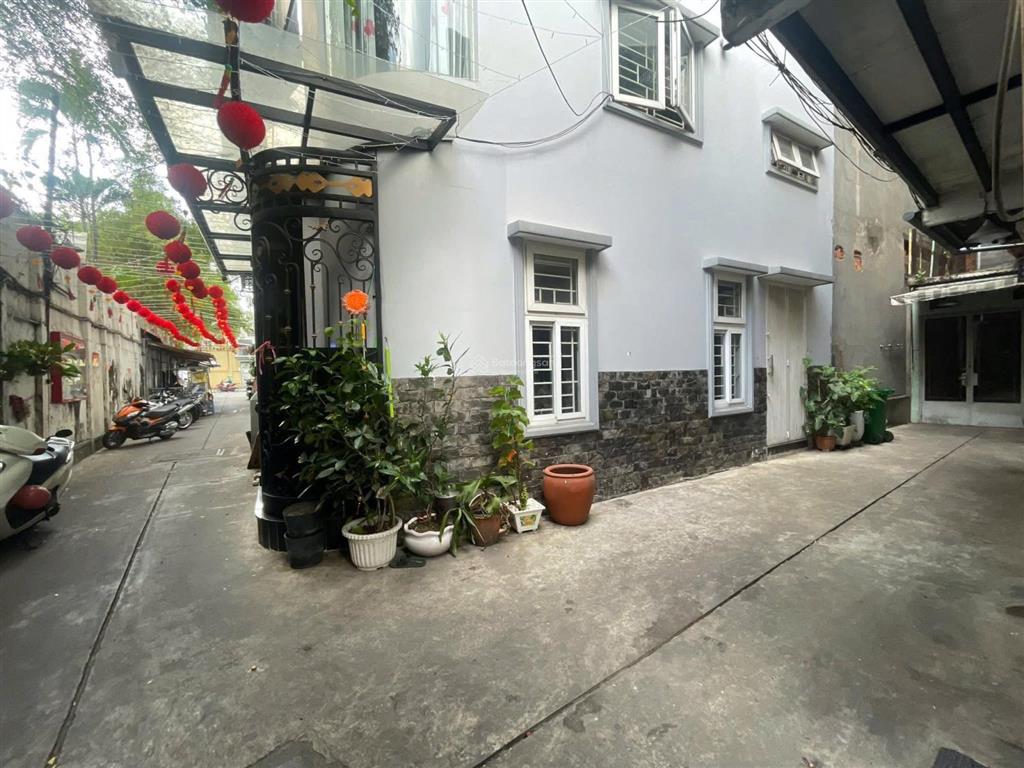 Gấp bán  nhà nguyễn trãi quận 1 42m2 3 tầng 5 pn  7 tỷ 2 thương lượng