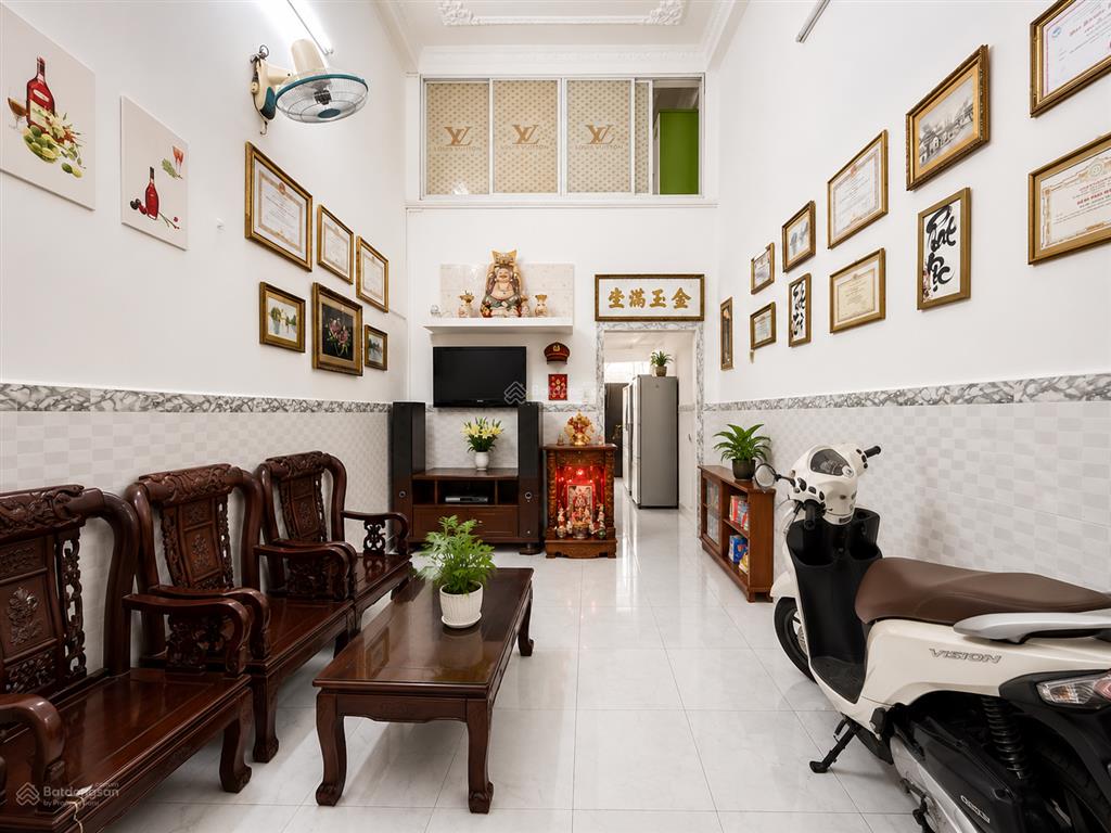 Gần bv trưng vương  hẻm 5m  15 nguyễn ngọc lộc quận 10  39m2 3 tầng 3 pn  8 tỷ x