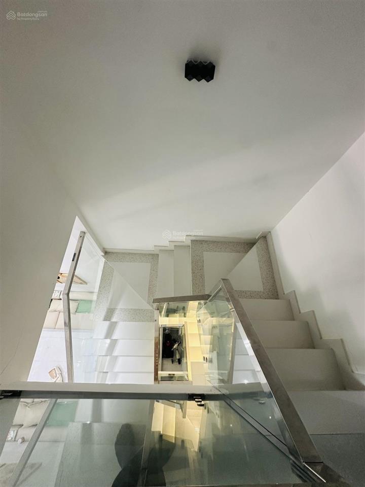 Nhà đẹp hẻm 4m thông  lê hồng phong quận 10  46m2 ngang 4m 3 tầng 3 pn  chỉ 9 tỷ 2