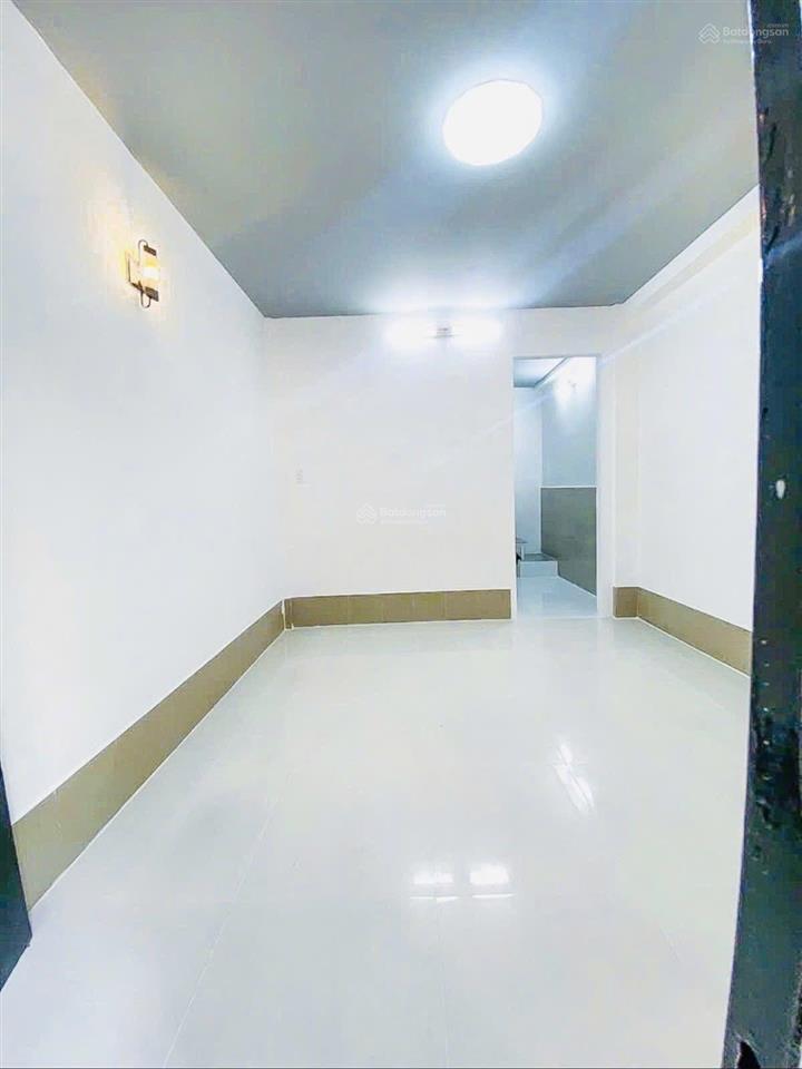 Giá tốt  hẻm 3m gần mt 71 trần phú quận 5  23m2 ngang 3m45 3 tầng  chỉ 4.9 tỷ