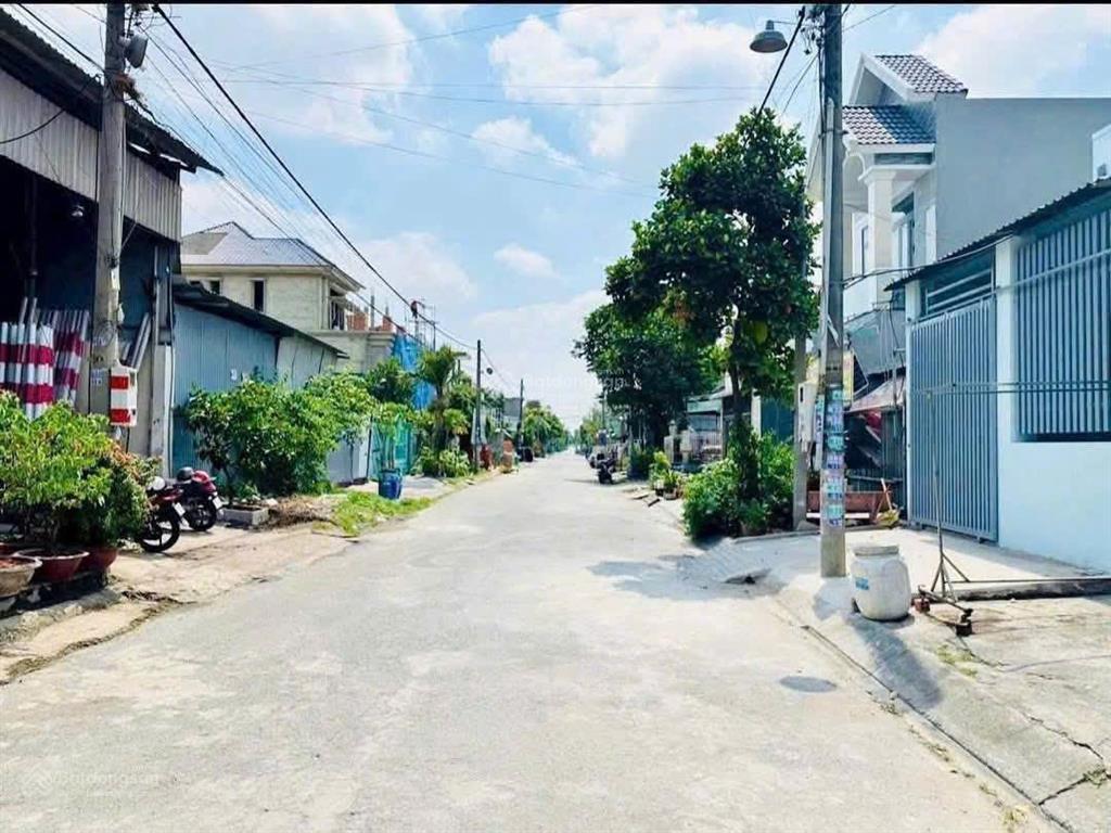 Bán đất tặng nhà 100m² kdc tứ hải  đường 8m thông  sổ sẵn sàng