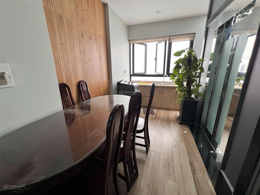 Chdv full nội thất trong kđt vạn phúc giá 12tr 100m2