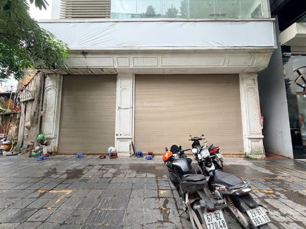 Thuê nhanh  nhà mặt phố thi sách cực đẹp