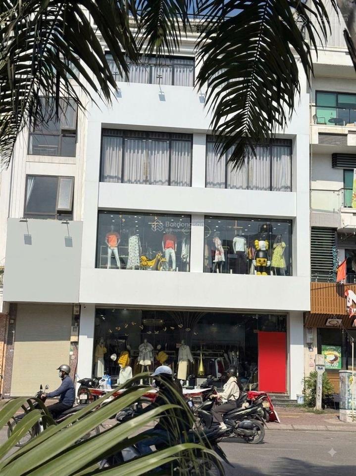 Thuê nhanh  nhà mặt phố trần khát chân cực đẹp