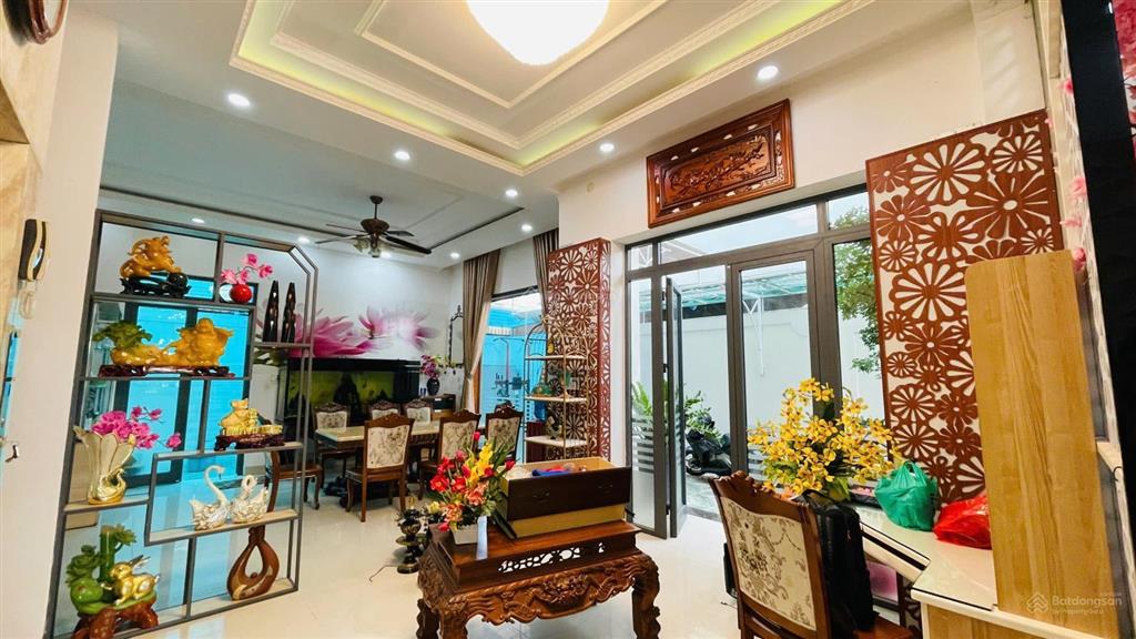 Bán biệt thự kđt phước long nội thất xịn có thang máy giá rẻ