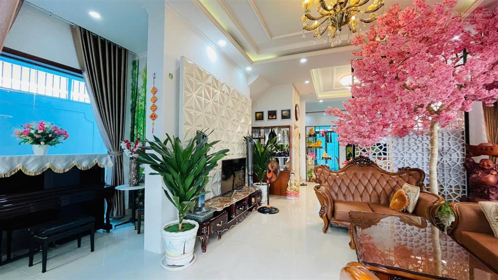 Bán biệt thự kđt phước long nội thất xịn có thang máy giá rẻ