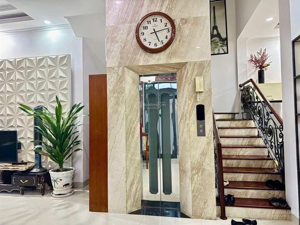 Bán biệt thự kđt phước long nội thất xịn có thang máy giá rẻ