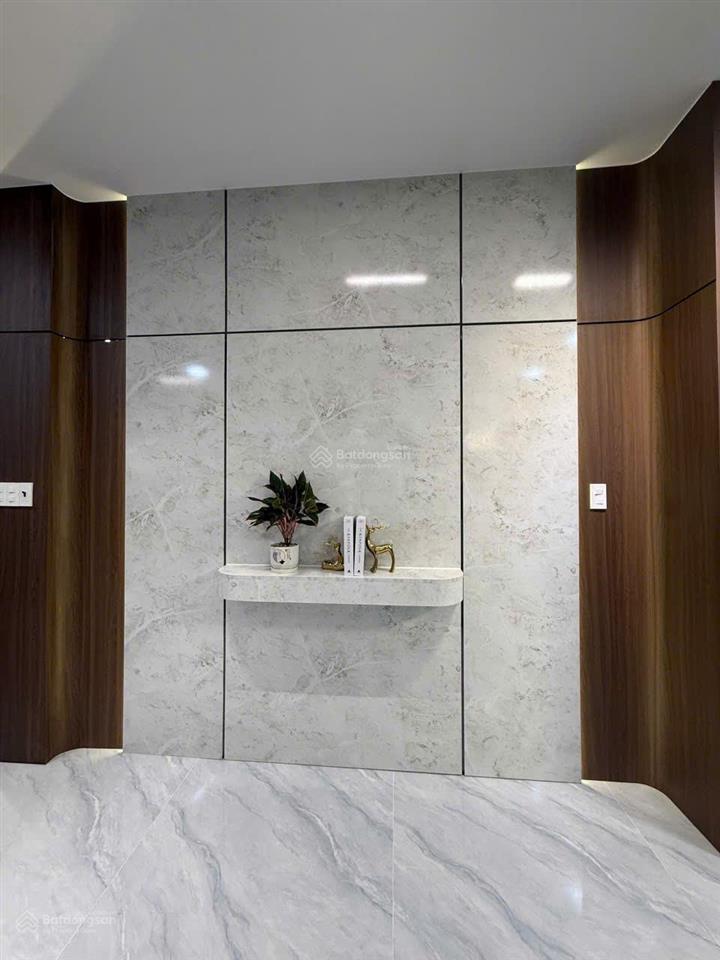 Bán nhà mỹ gia 3 tầng + tum, thang máy, đường 13m, gần sông giá 10,9 tỷ