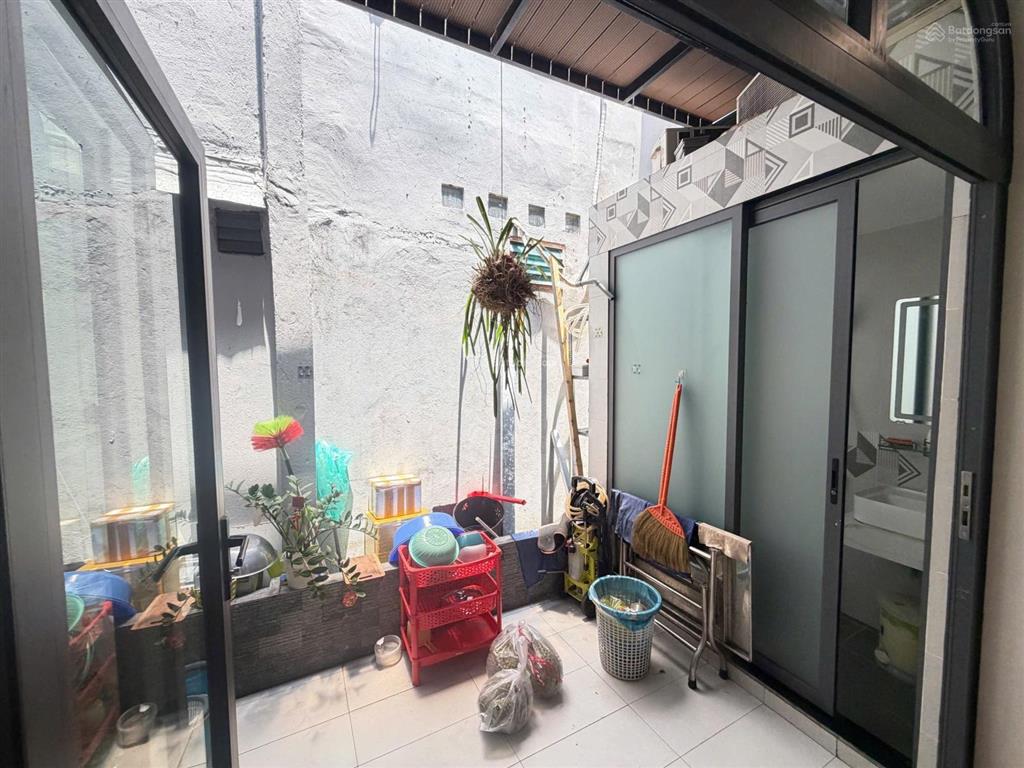 Bán gấp nhà riêng 750/1/38 nguyễn kiệm, p4, q. phú nhuận, 13,5 tỷ, 70,6m2 tổng dt sử dụng 233 m2