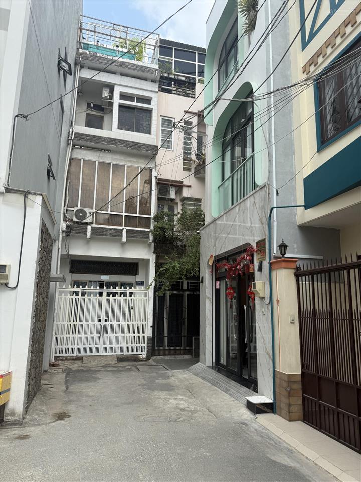 Bán gấp nhà riêng 750/1/38 nguyễn kiệm, p4, q. phú nhuận, 13,5 tỷ, 70,6m2 tổng dt sử dụng 233 m2