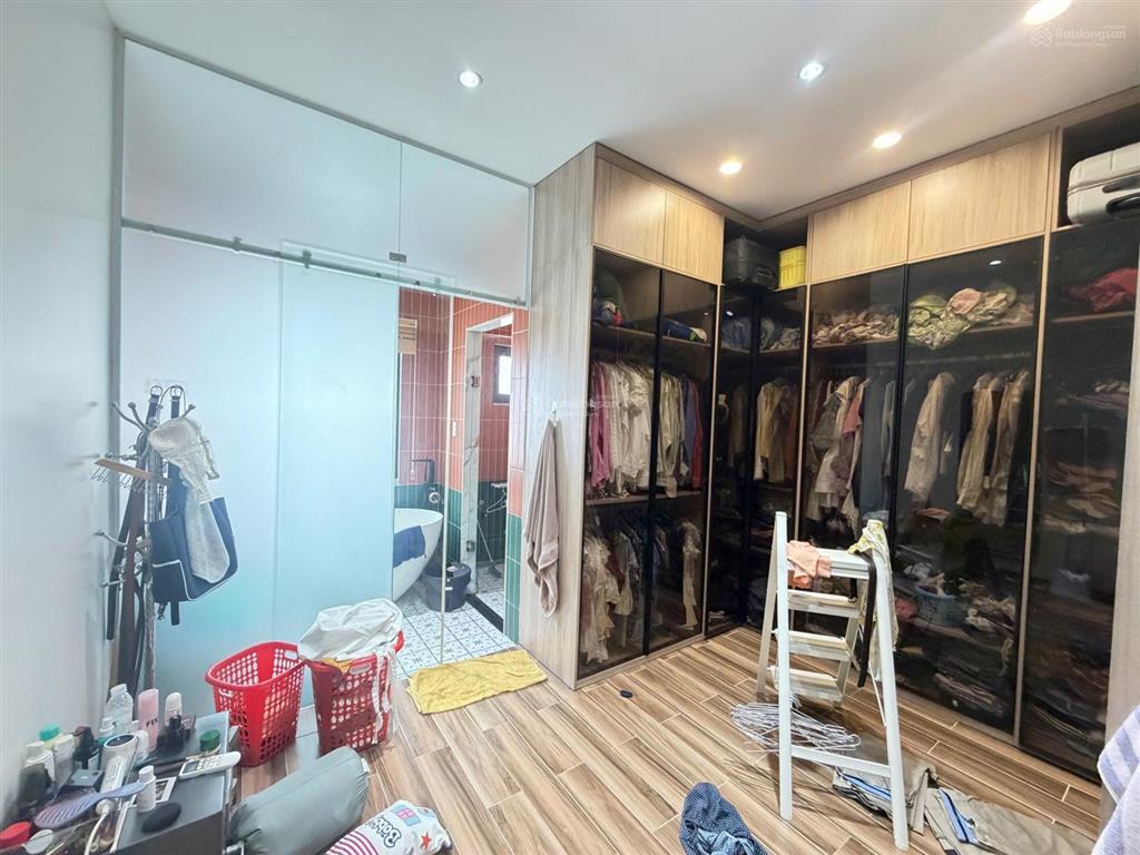 Bán gấp nhà riêng 750/1/38 nguyễn kiệm, p4, q. phú nhuận, 13,5 tỷ, 70,6m2 tổng dt sử dụng 233 m2