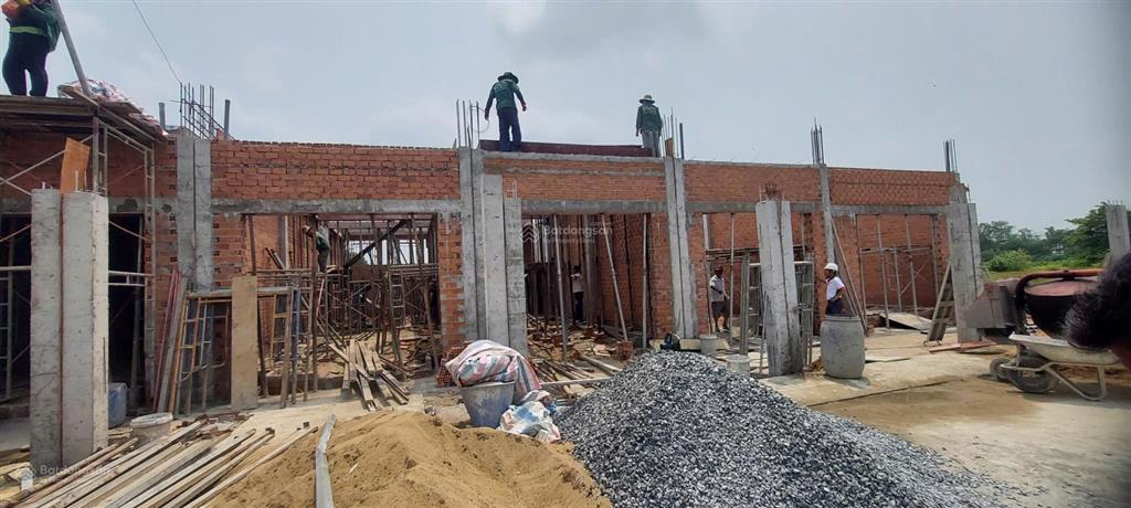Nhà phố gần trung tâm biên hòa giá 2,7 tỷ (full) sổ sẵn. thanh toán trước chỉ 20%