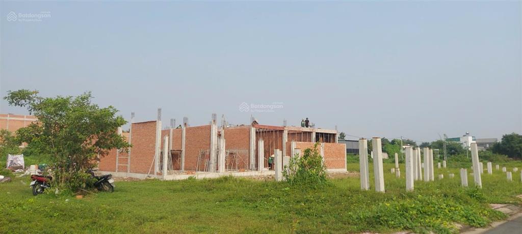 Nhà phố gần trung tâm biên hòa giá 2,7 tỷ (full) sổ sẵn. thanh toán trước chỉ 20%