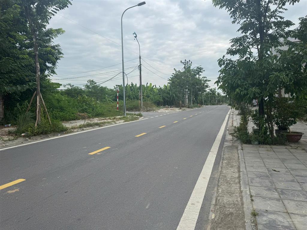 Bán đất mặt đường rộng, nở hậu, sát khu đô thị nguyên khê sđcc