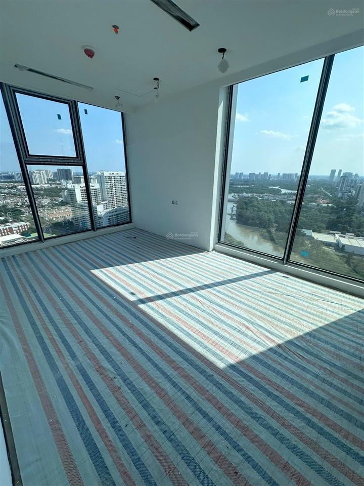 Căn hộ sky city phú mỹ hưng  độc quyền 2pn2wc 70m2  giá 5 tỷ   0937 121 ***