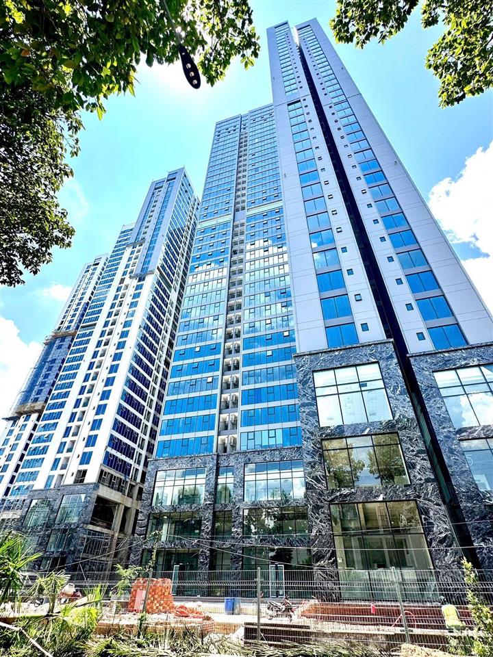 Căn hộ sky city phú mỹ hưng  độc quyền 2pn2wc 70m2  giá 5 tỷ   0937 121 ***