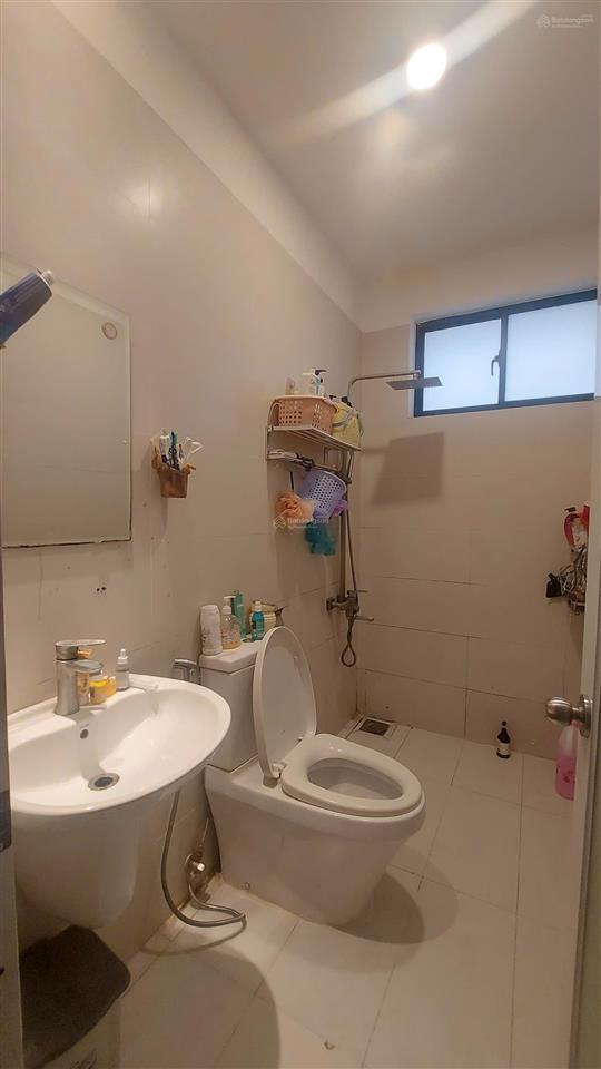 Gấp bán nhà 3 tầng khu nhà phố oto tránh đường 102 thông 175 đường 2 lê văn việt thu nhập 20tr/th