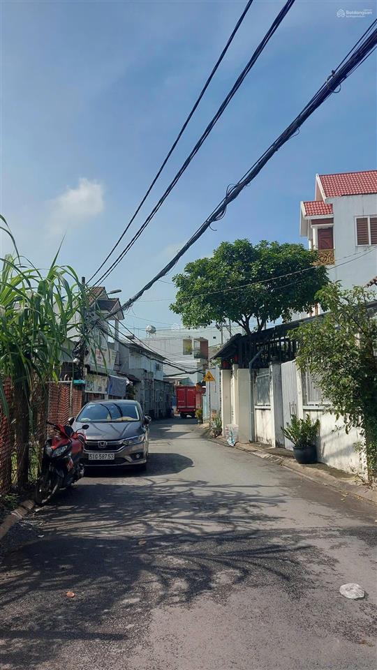 Gấp bán nhà 3 tầng khu nhà phố oto tránh đường 102 thông 175 đường 2 lê văn việt thu nhập 20tr/th