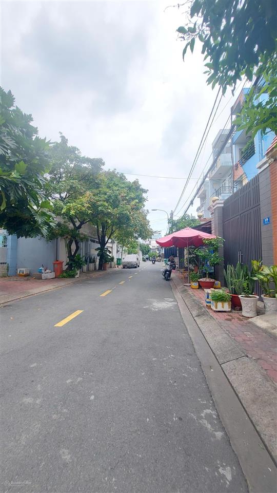 Siêu phẩm! mặt tiền nguyễn trãi, chợ kiến thiết 50m, hiệp phú, metro, vincom q9, vị trí đẹp 122m²