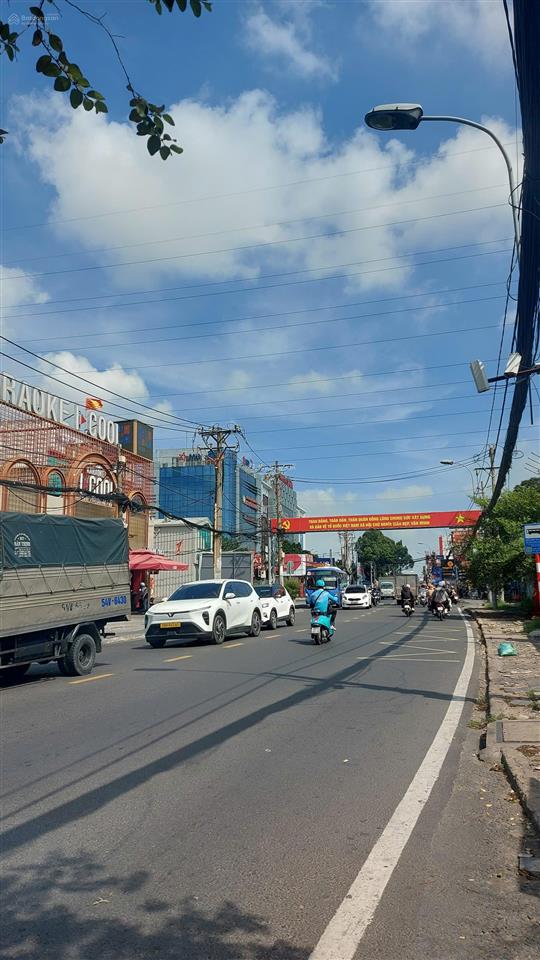 Siêu phẩm! mặt tiền nguyễn trãi, chợ kiến thiết 50m, hiệp phú, metro, vincom q9, vị trí đẹp 122m²