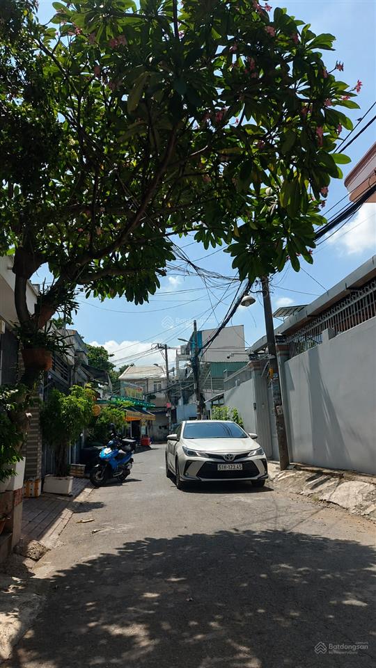 Chủ bán nhà 2 tầng đường 385 lê văn việt đường oto tránh thông nhà đẹp về ở ngay