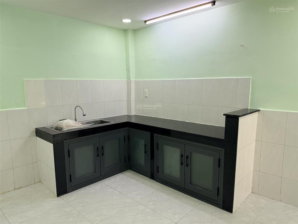 Chính chủ hạ 200 triệu bán nhà q6, đ. văn thân
