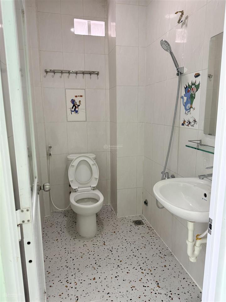 Chính chủ hạ 200 triệu bán nhà q6, đ. văn thân