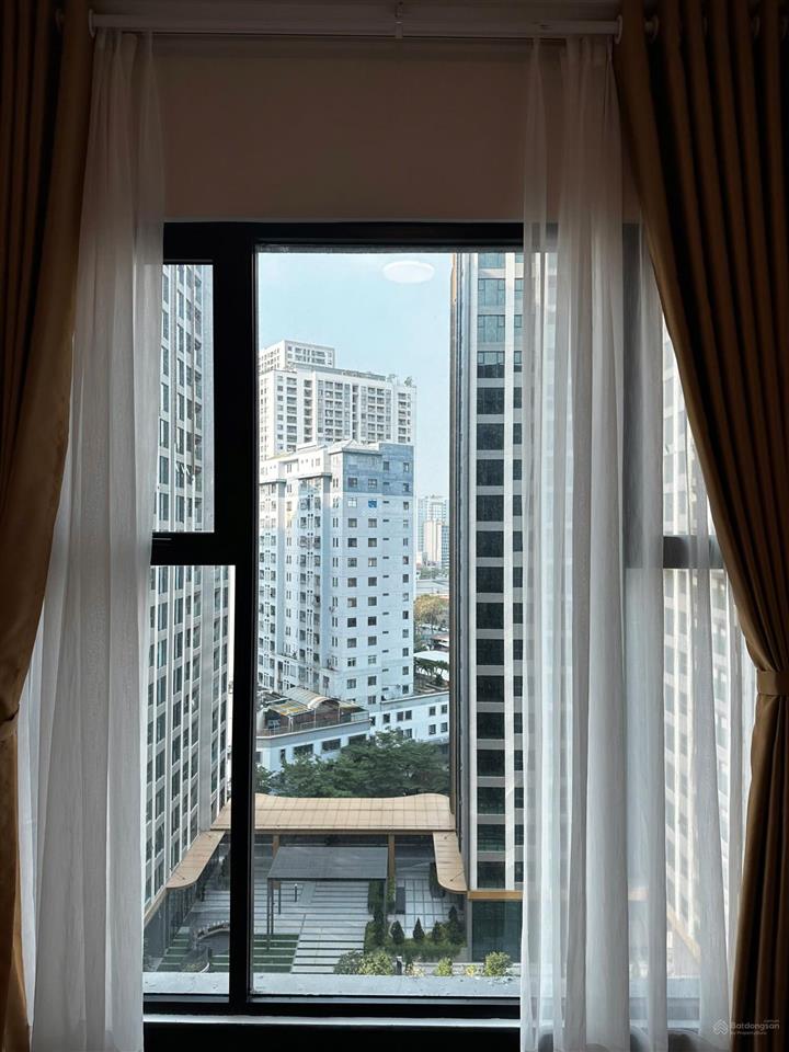 Cho thuê căn hộ de la sol q.4 | 2pn 2wc  81m2  ở liền được