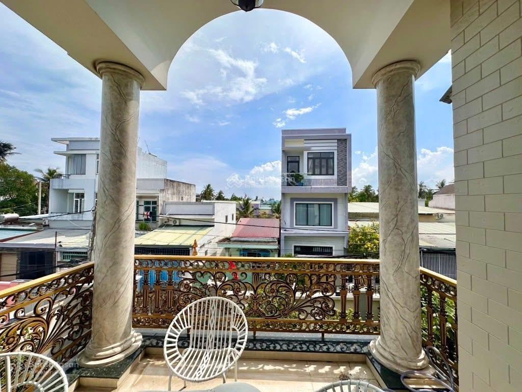 Bán gấp biệt thự 375m2, 14,5 tỷ tại vĩnh phú 38 , thuận an. tiền xây dựng gần bằng tiền xây dựng