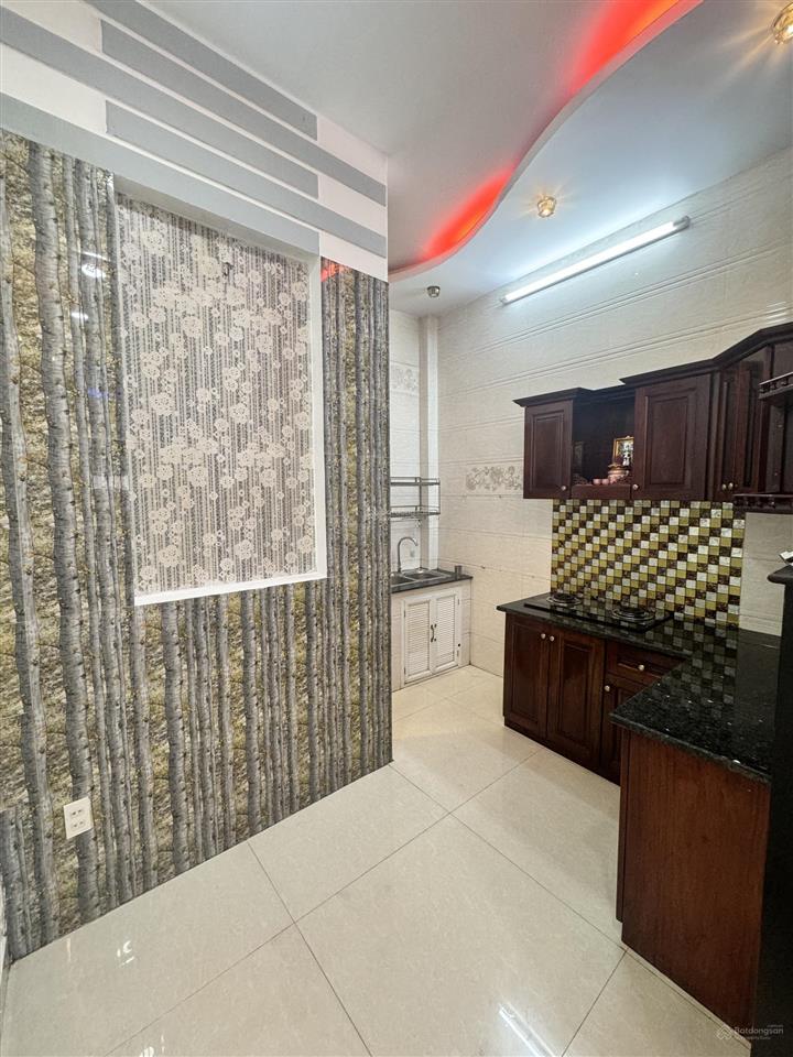 Chính chủ bán nhà trung tâm quận 3 hẻm 306 nguyễn thị minh khai 3 x 9.5 3 lầu st 6 tỷ 8 hẻm 3m5