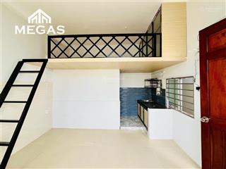 Phòng bancol có gác sẵn máy lạnh ngay cuối lê thúc hoạch  bình long
