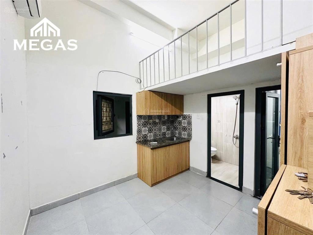 Căn hộ duplex full nội thất bancol sau ngay thoại ngọc hầu  hoà bình  đh văn hiến