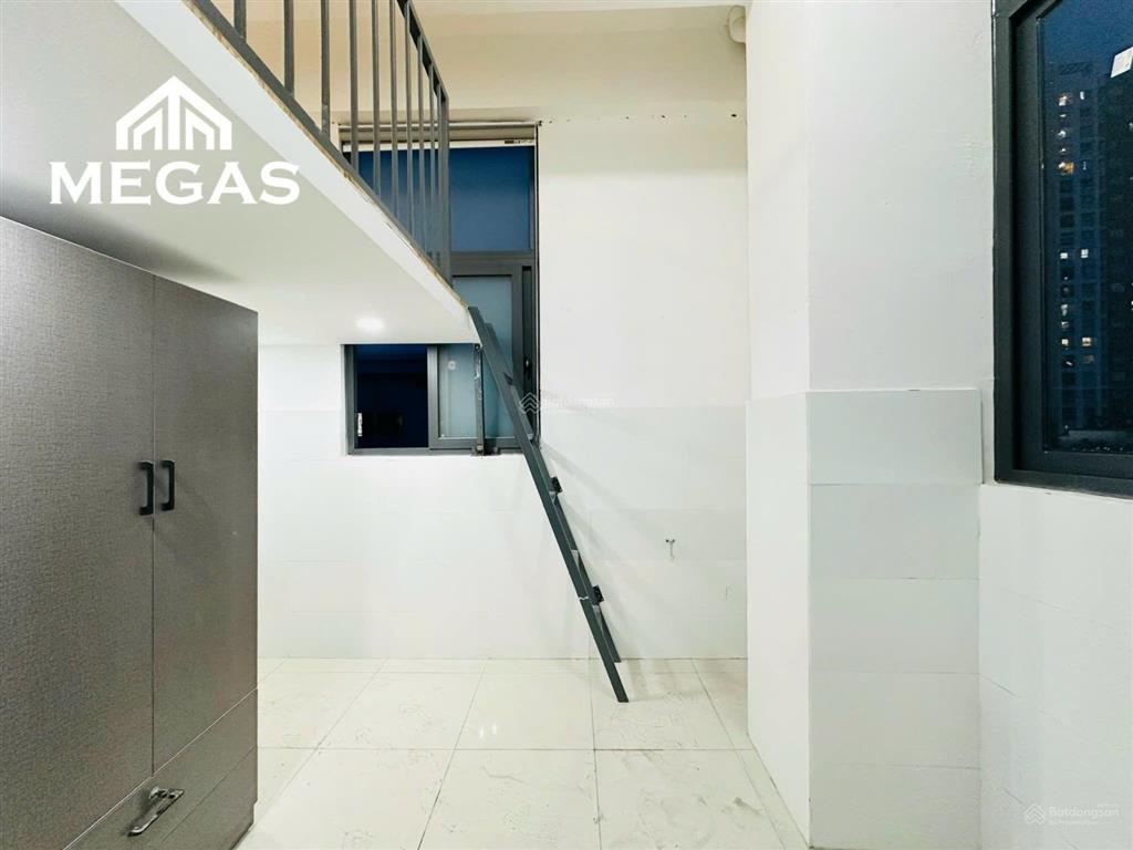 Cho thuê căn hộ duplex cao cấp full nội thất máy giặt riêng hoà bình, tân phú