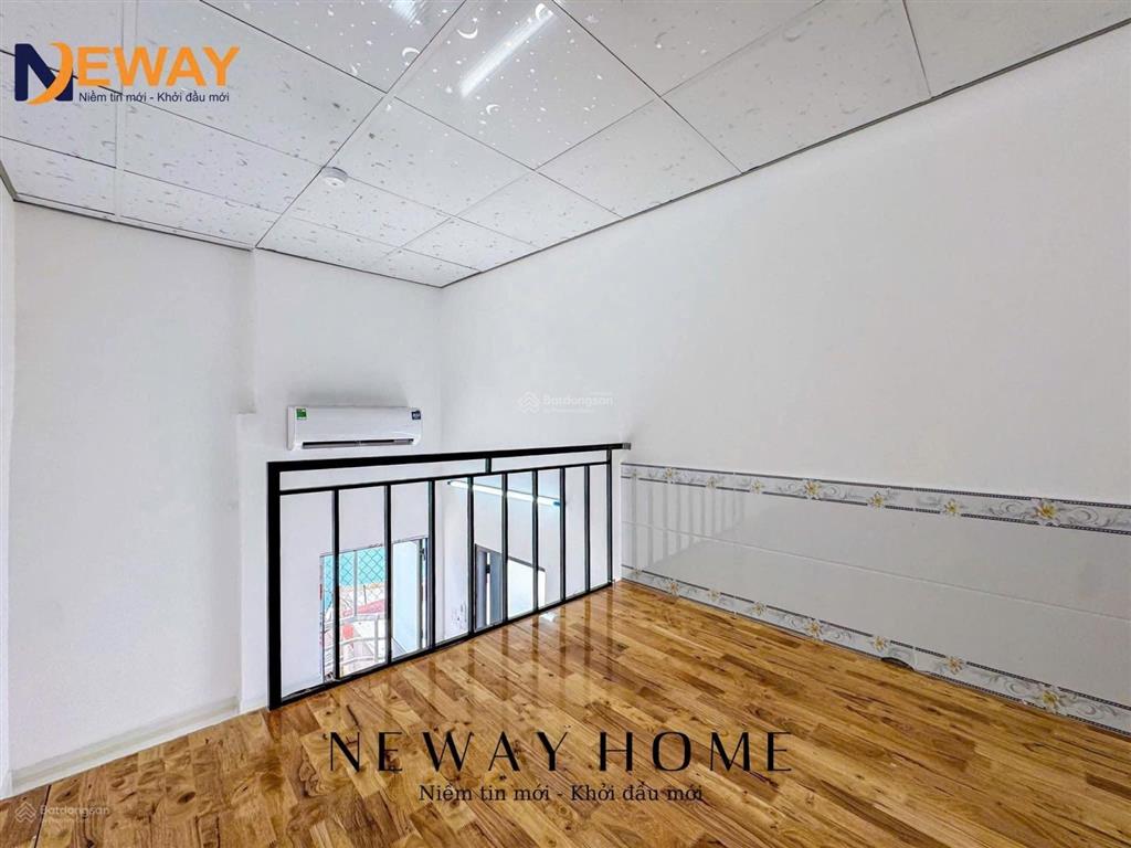 Phòng có gác cao ngay chợ tân hương  trung tâm tân phú  đh văn hiến  đh công thương