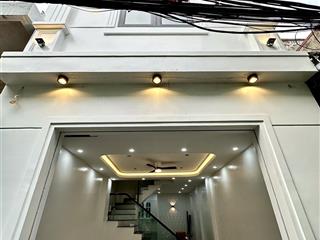 Nhà đẹp 3 tầng phố trần nguyên hãn  full nội thất