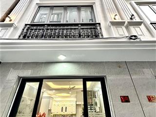 Nhà 4 tầng ngõ nông miếu hai xã  ô tô đỗ gần nhà