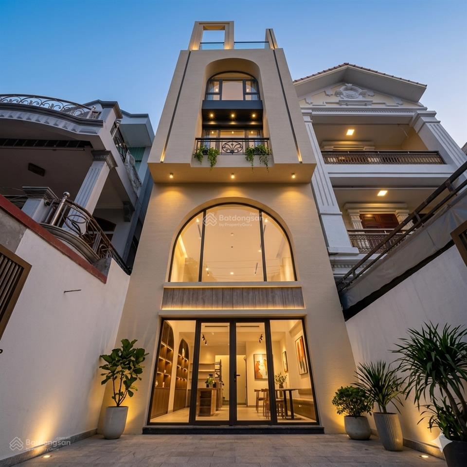 Mặt đường 5 tầng thang máy tuyến 2 hồ sen  điểm đẹp vừa ở vừa kinh doanh buôn bán