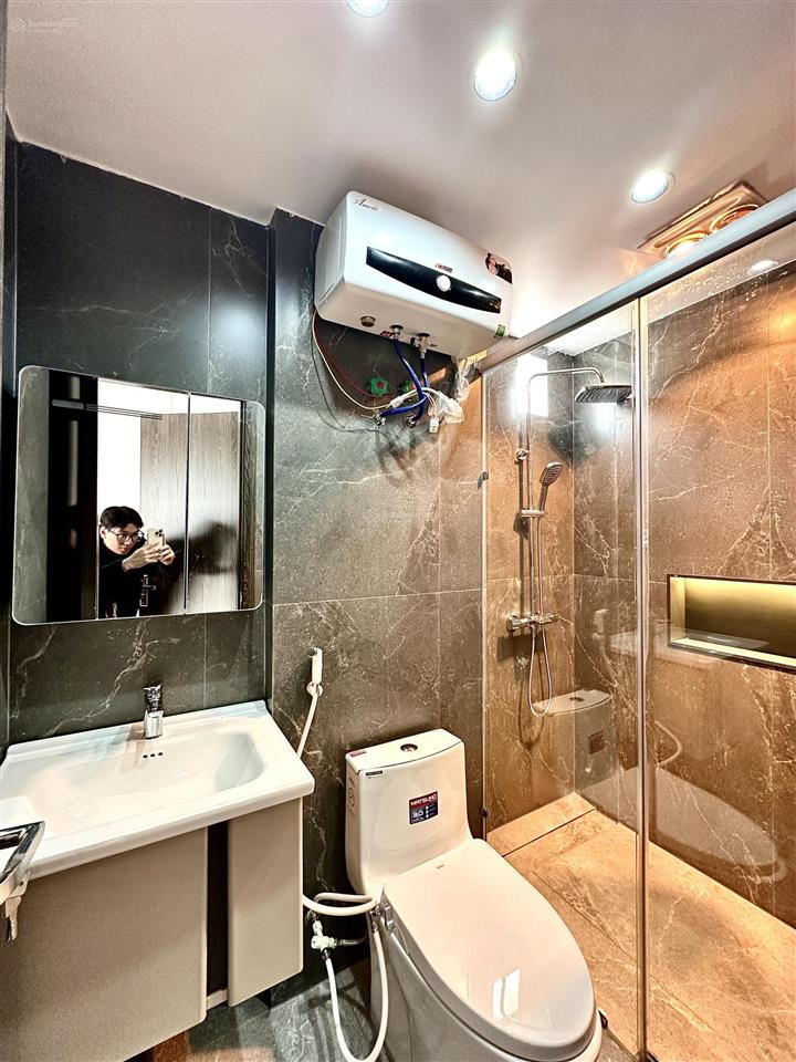 Nhà 4 tầng thang máy mặt đường tuyến 2 thiên lôi  aeon mall  full nội thất  đường ô tô